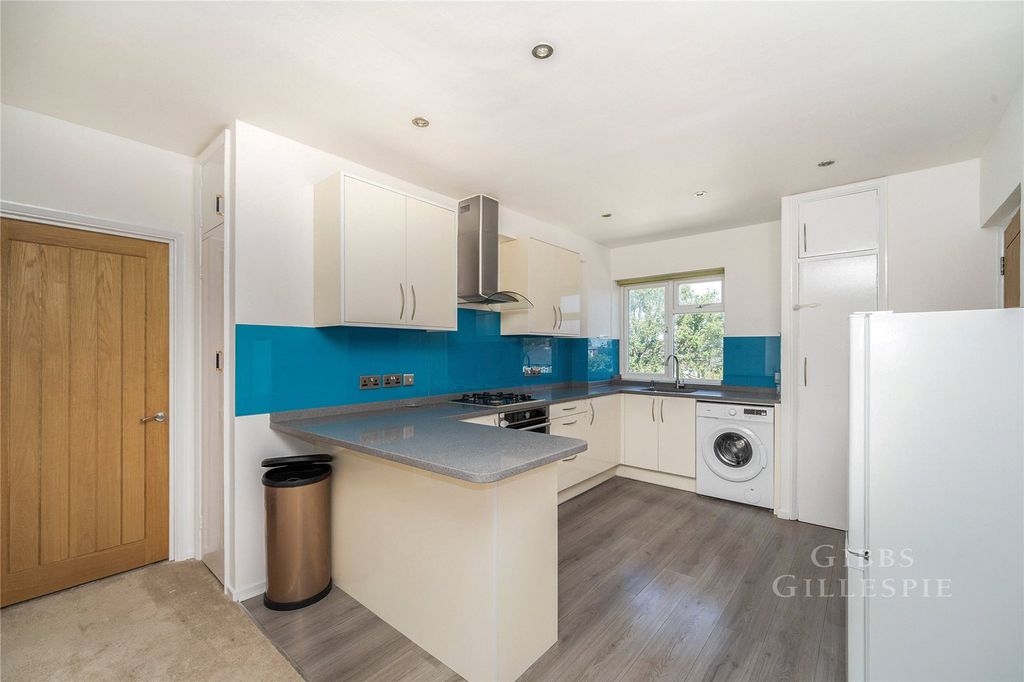 Property photo 1 of 18 Picture No. 20