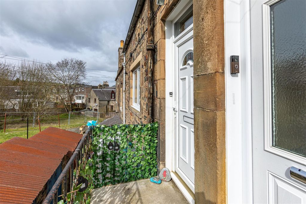 Property photo 2 of 24 15 Woodside Place Galashiels 05.Jpg