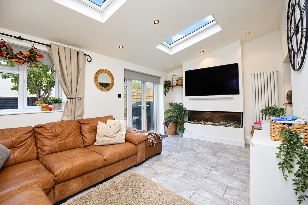 Property photo 3 of 18 Edited Lounge 1