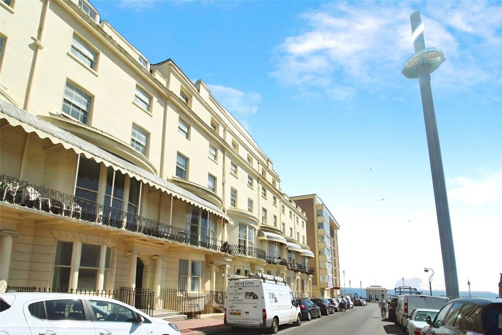 Property photo 1 of 11 Regency Square
