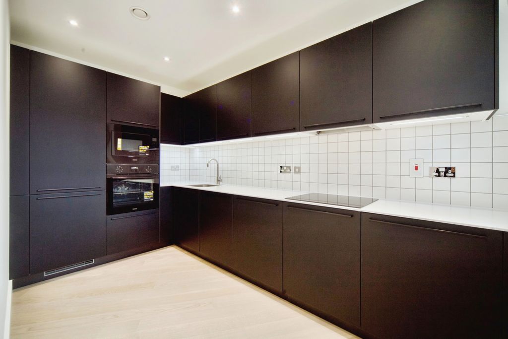 Property photo 1 of 17 Photography