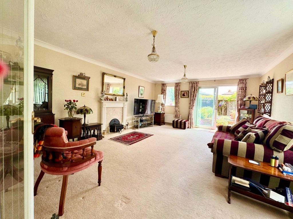 Property photo 3 of 25