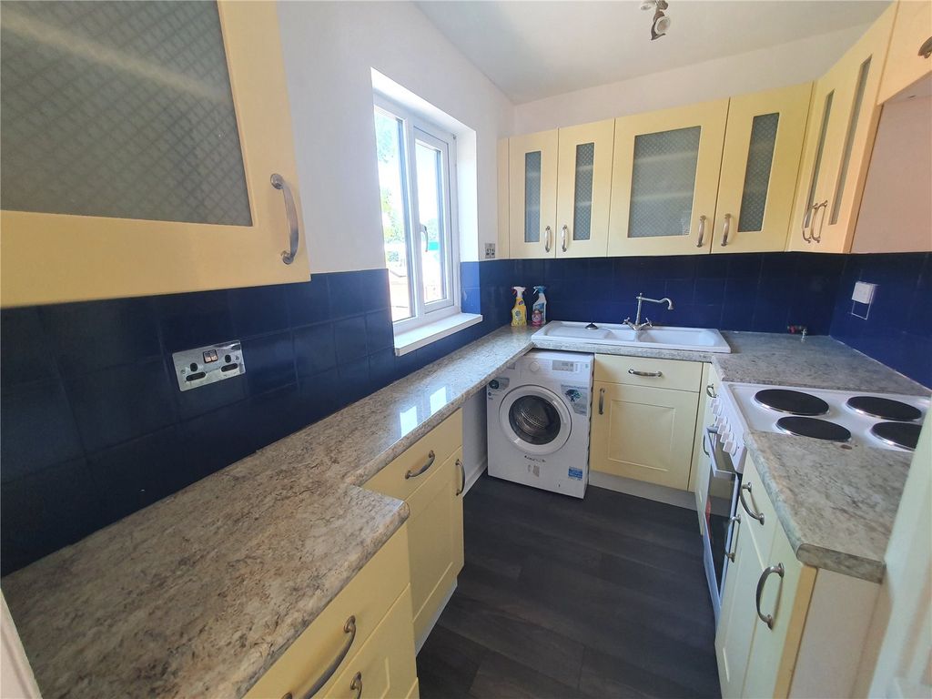 Property photo 2 of 7 Picture No. 13