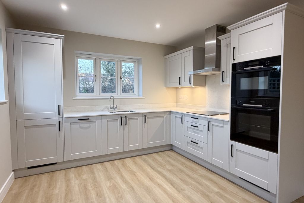 Property photo 3 of 17 2