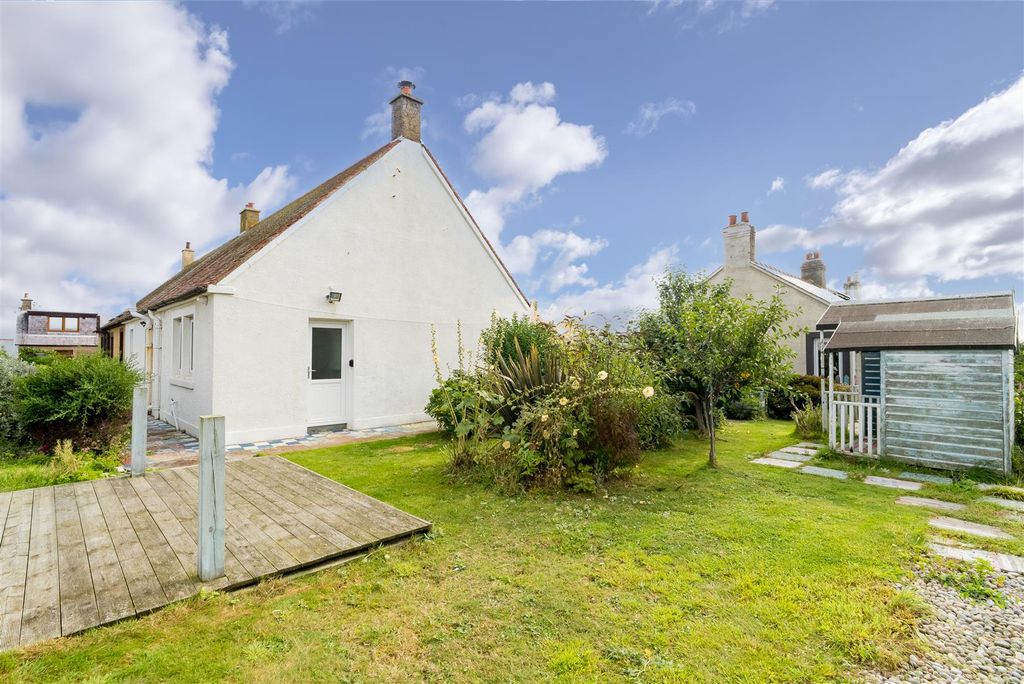 Property photo 3 of 16 8 Brierydean_St Abbs-16.Jpg
