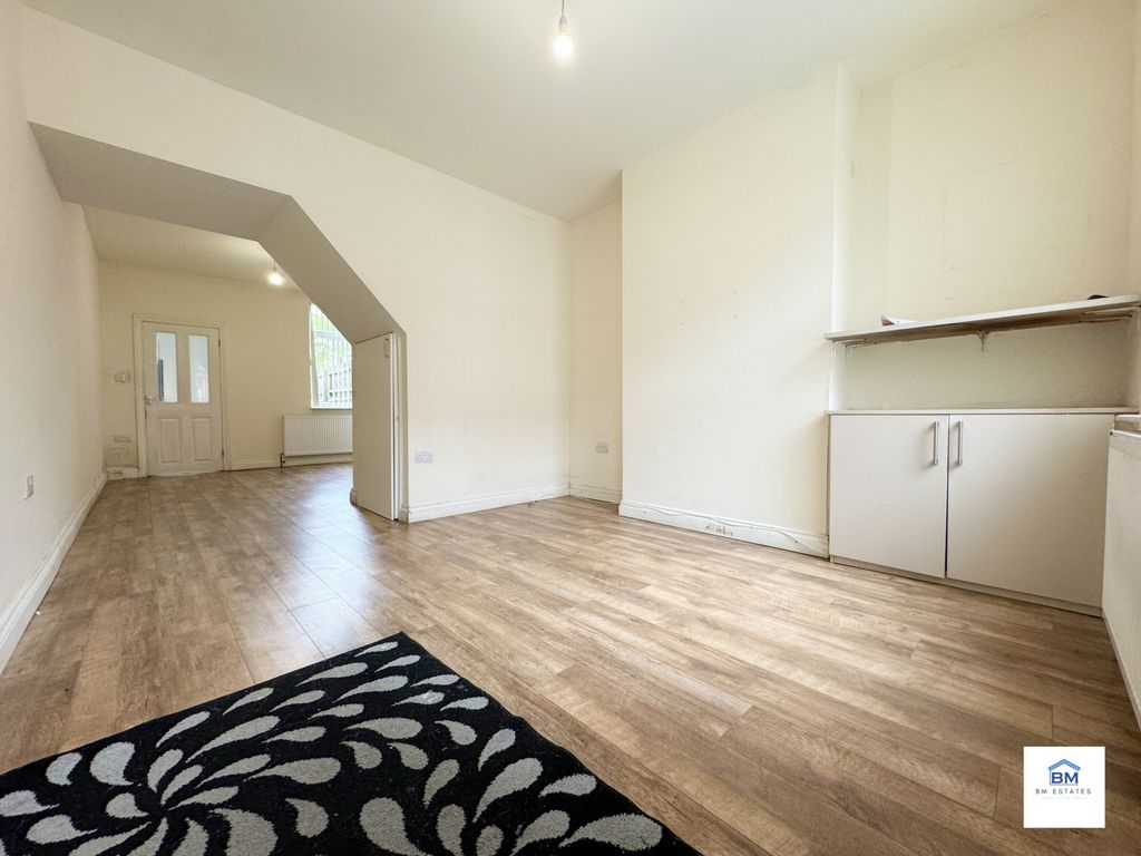 Property photo 2 of 9 Photo 2