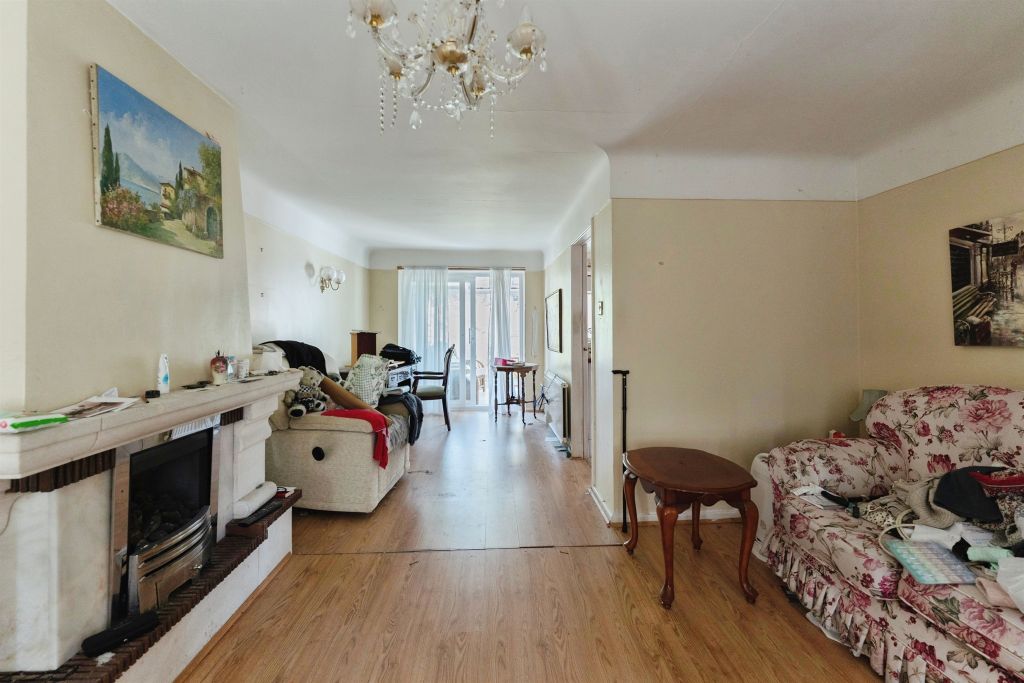 Property photo 3 of 19