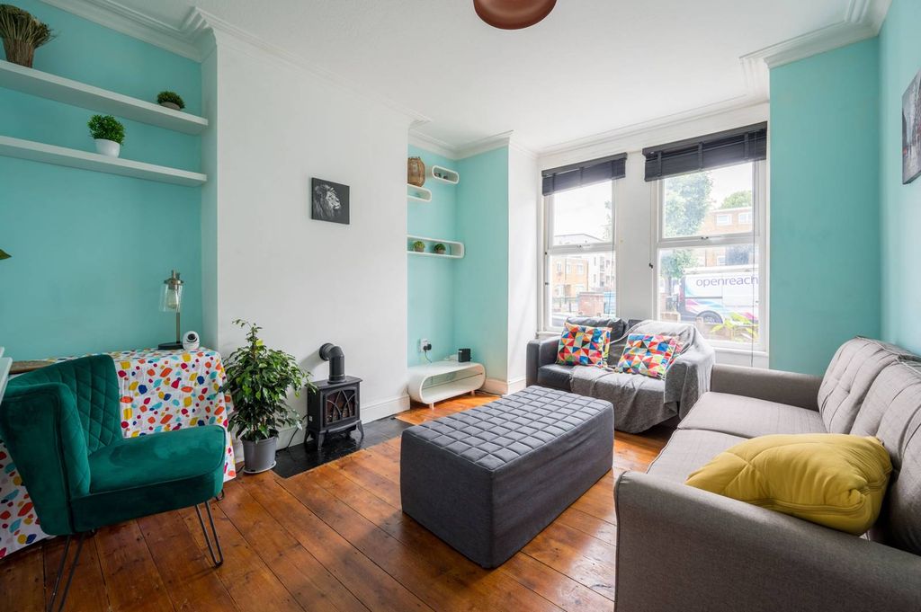 Property photo 1 of 11