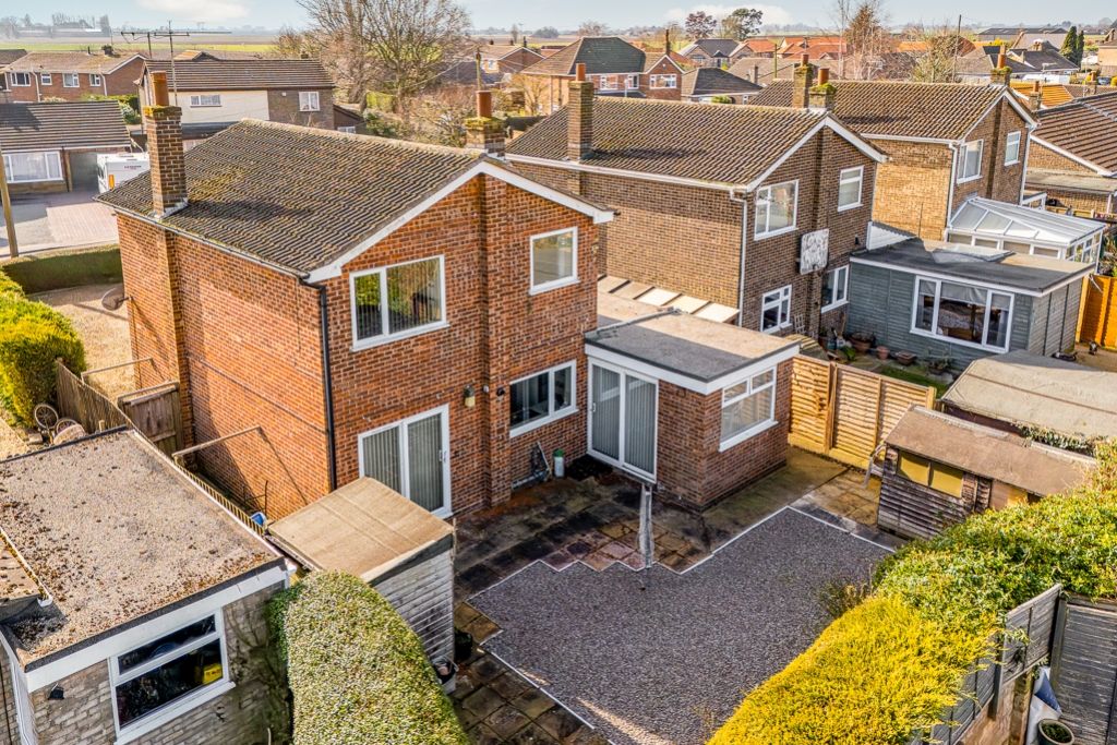 Property photo 3 of 25 42 Cobgate Close (Whaplode)-2