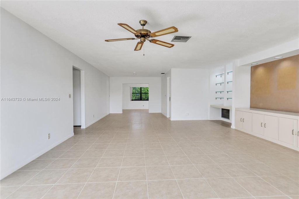 Property photo 2 of 31 <Alttext/>