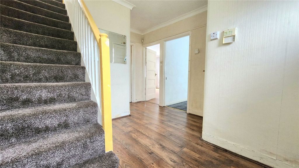 Property photo 3 of 17 Picture No. 01