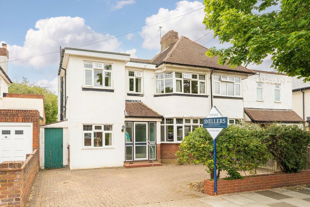 Property photo 1 of 6