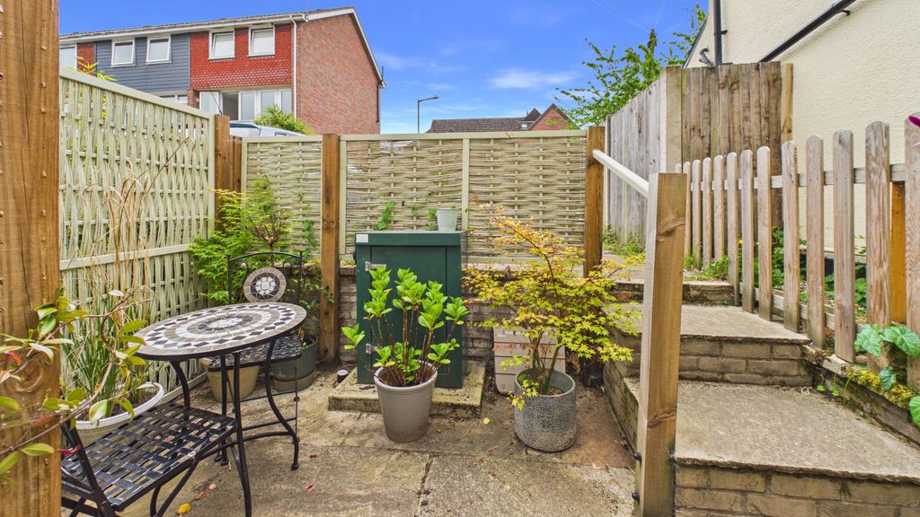 Property photo 2 of 12