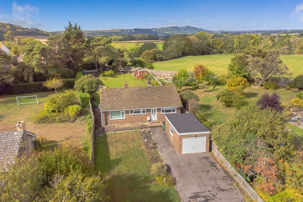 Property photo 1 of 29