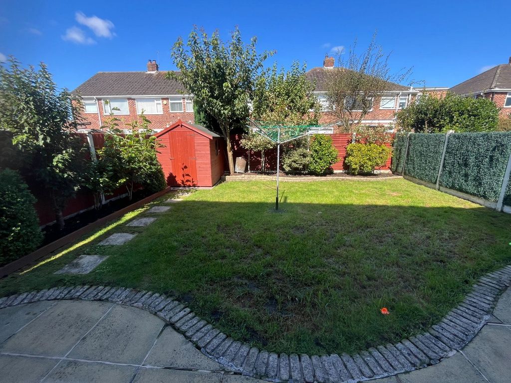 Property photo 3 of 12