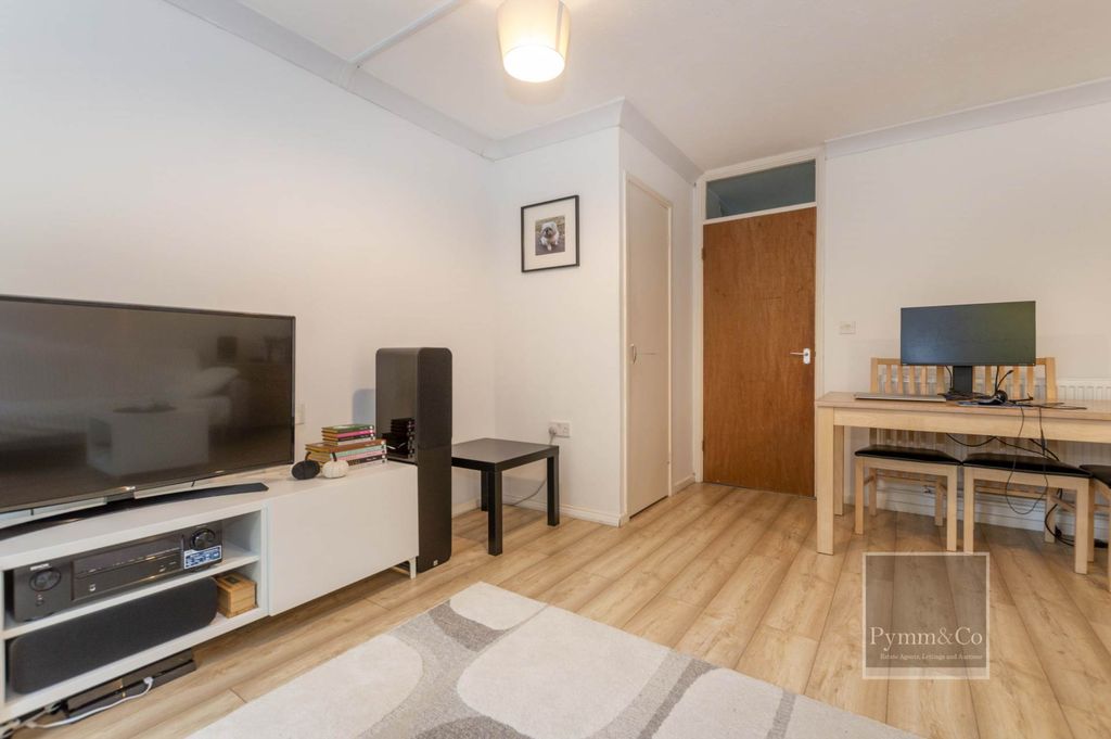 Property photo 3 of 14