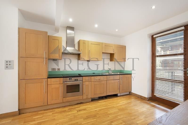 Property photo 3 of 10 Kitchen
