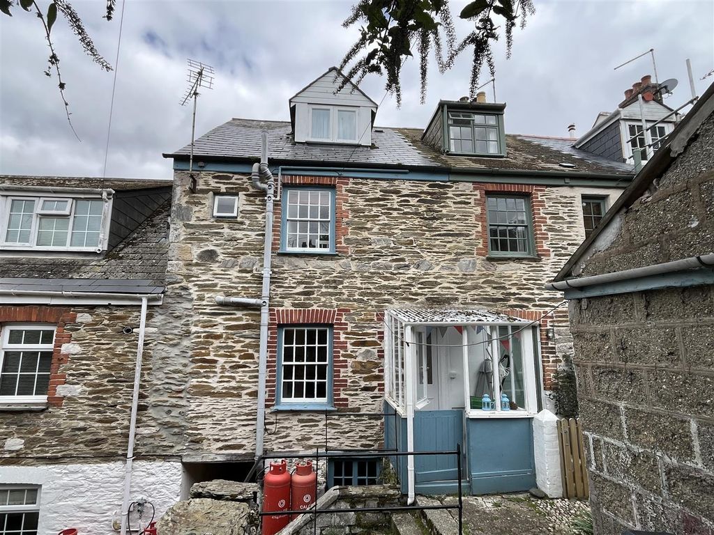 Property photo 3 of 17 Rear.Jpg