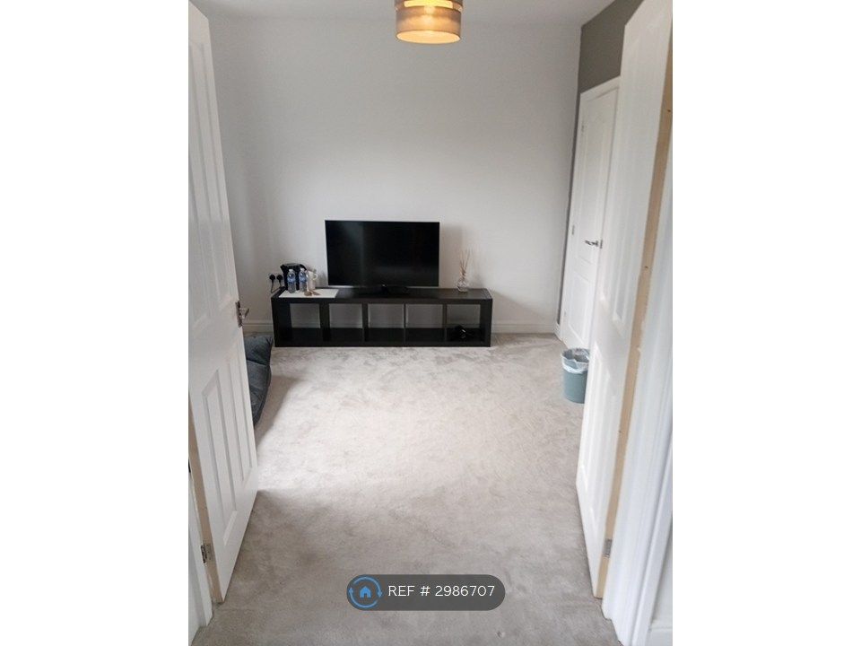 Property photo 1 of 35