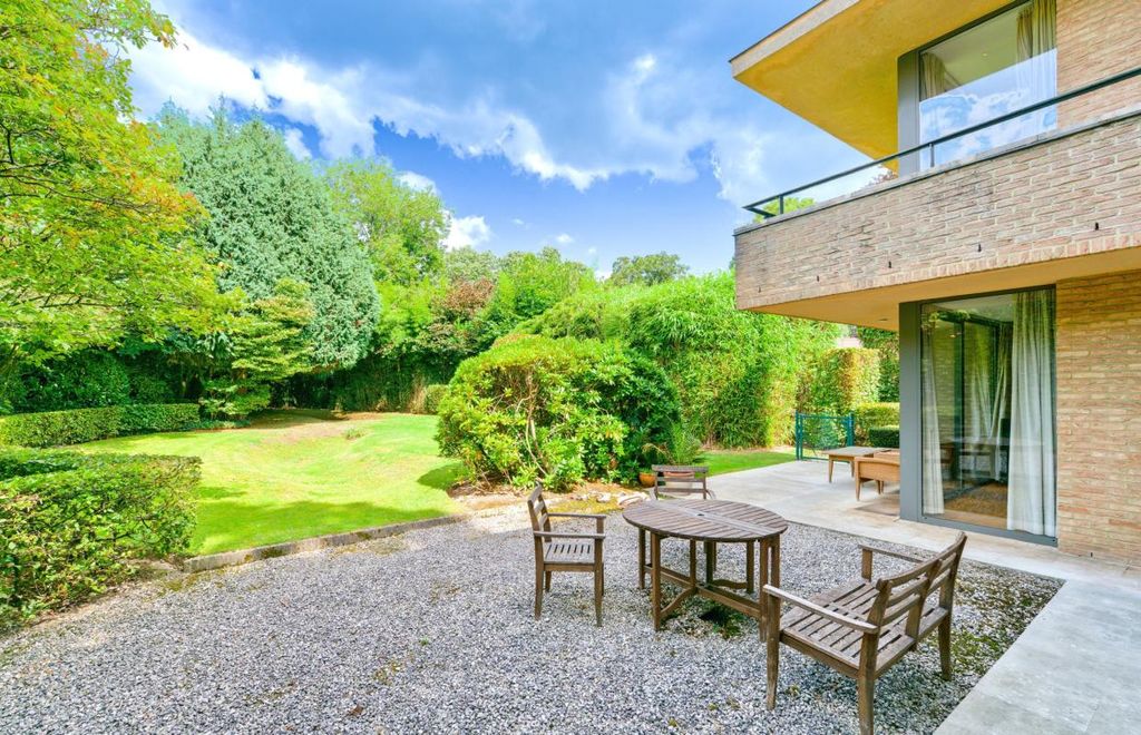 Property photo 3 of 25