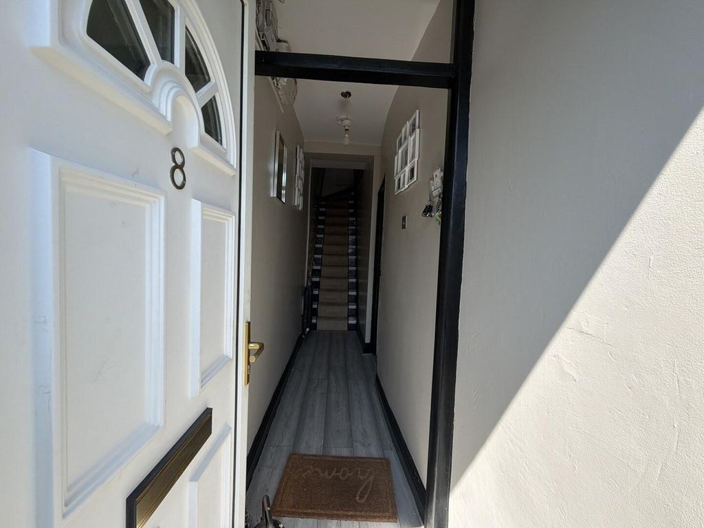 Property photo 2 of 24 Hallway