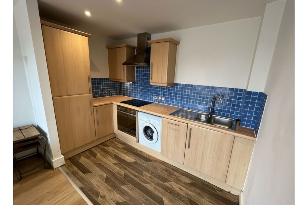 Property photo 2 of 12