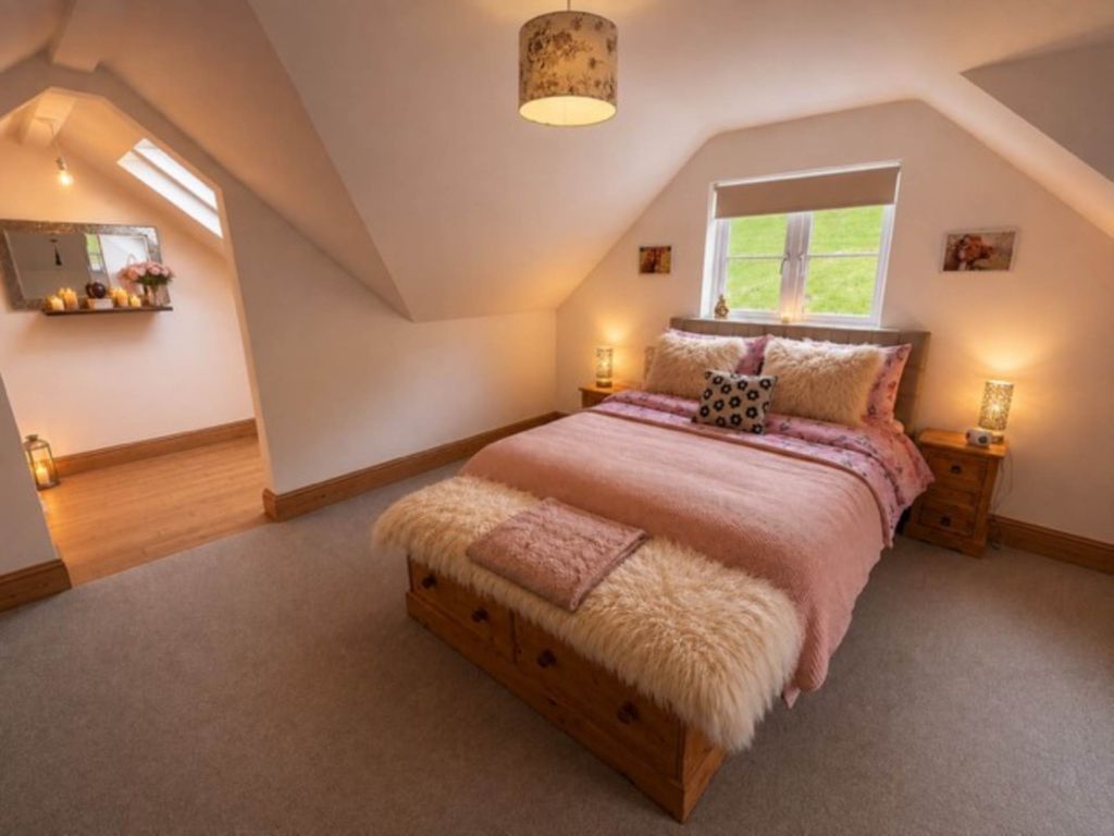 Property photo 2 of 27