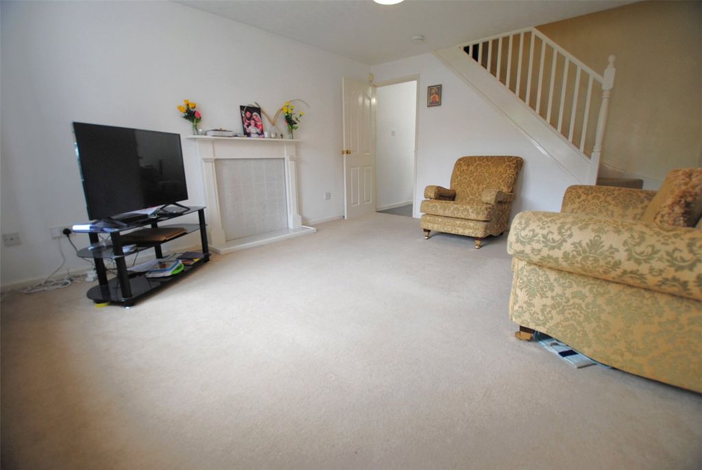 Property photo 3 of 10 Lounge