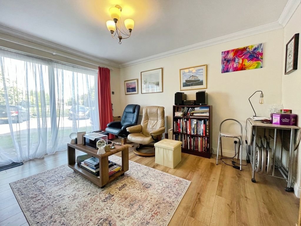 Property photo 3 of 8 Pbox-Img.Jpg