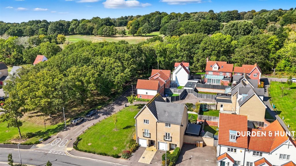 Property photo 1 of 28 Five Oaks Lane