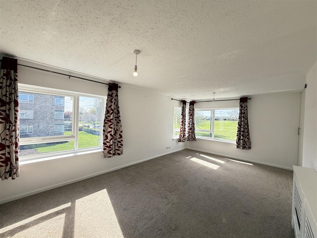 Property photo 3 of 16 Reception Room