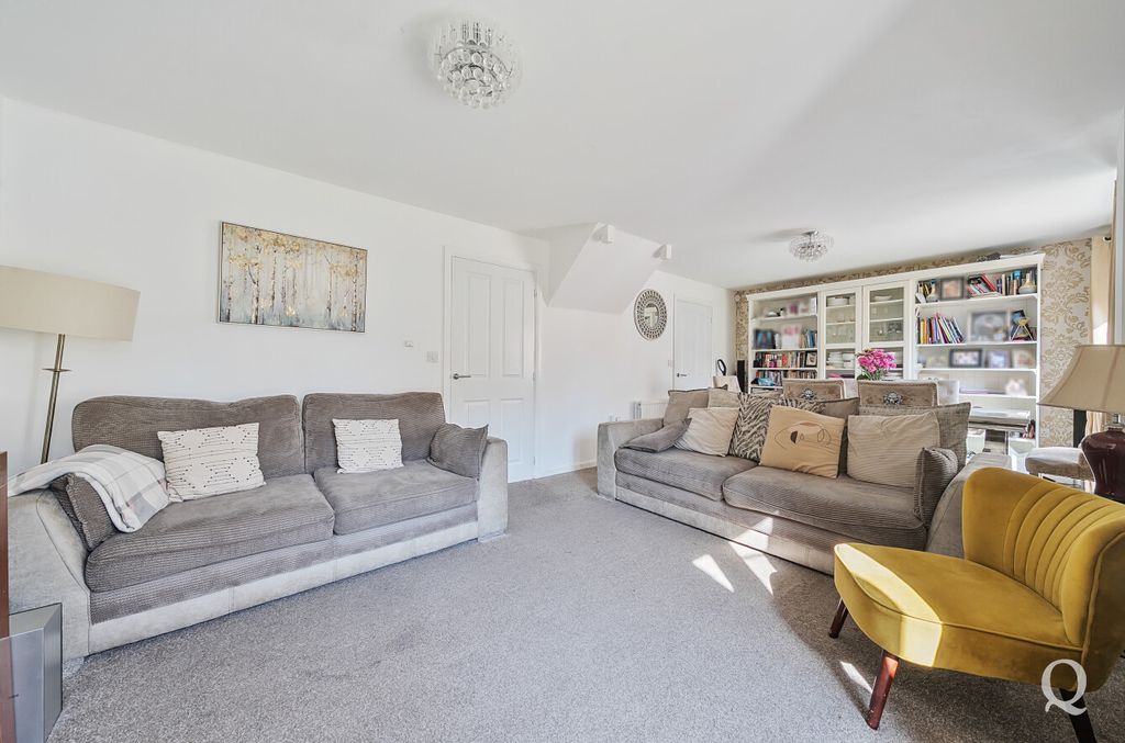 Property photo 3 of 22 2Aa27242-F2d6-4Fb...