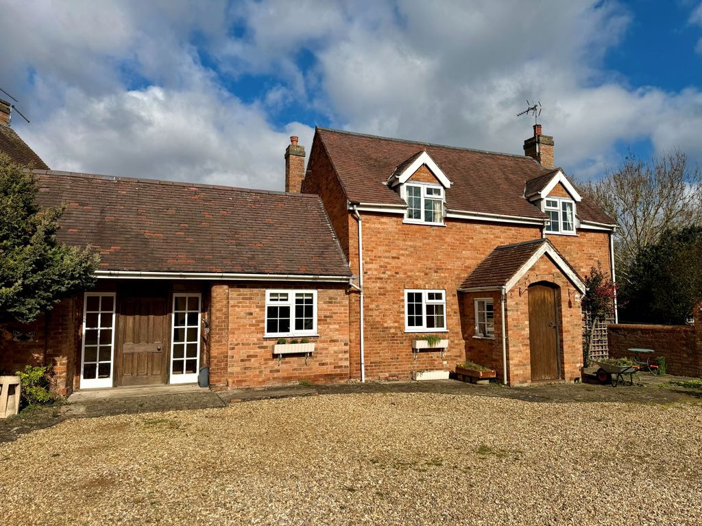 Property photo 1 of 13 Image