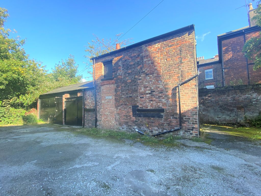 Property photo 2 of 4 Front