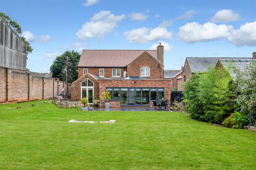 Property photo 3 of 44 Rear Garden