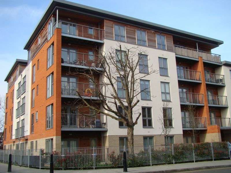 Property photo 1 of 11 1 Bedroom Flat Eastside Mews, E3