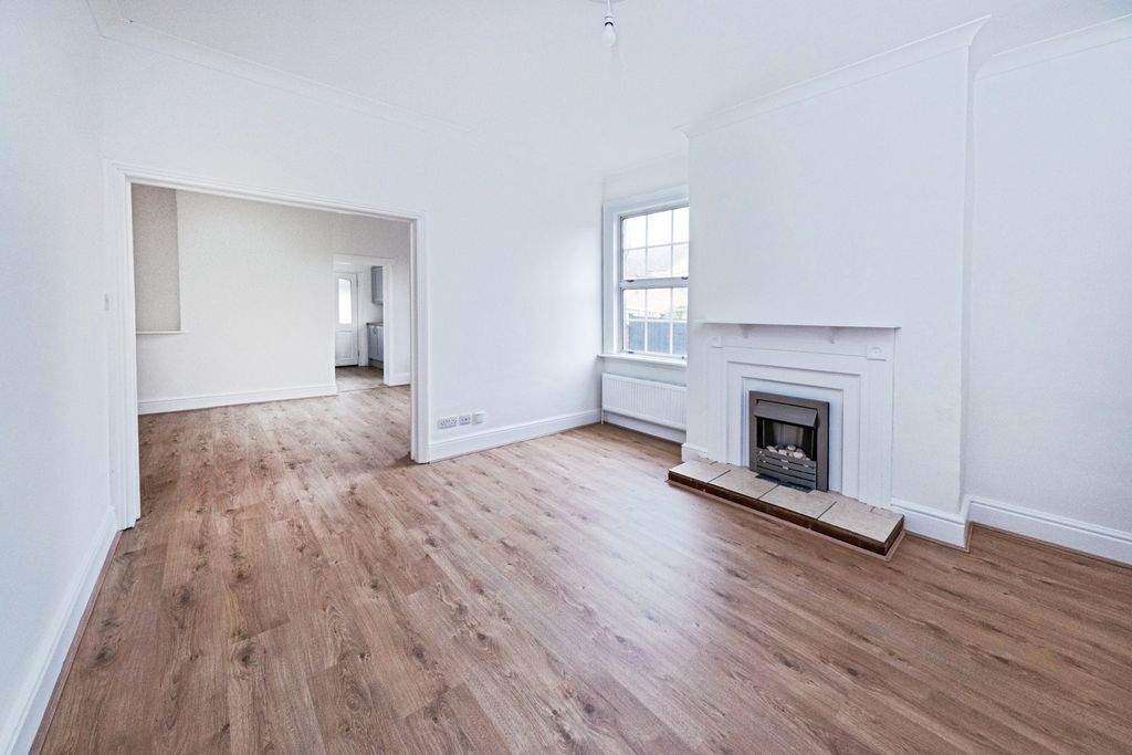 Property photo 2 of 19 Photo