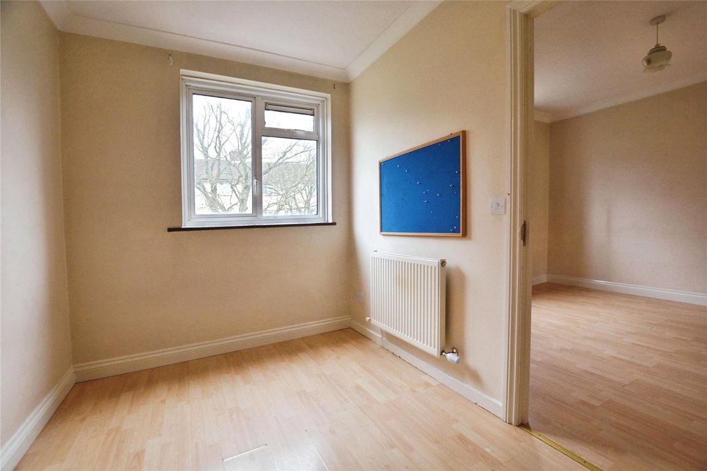 Property photo 3 of 9 Picture No. 01