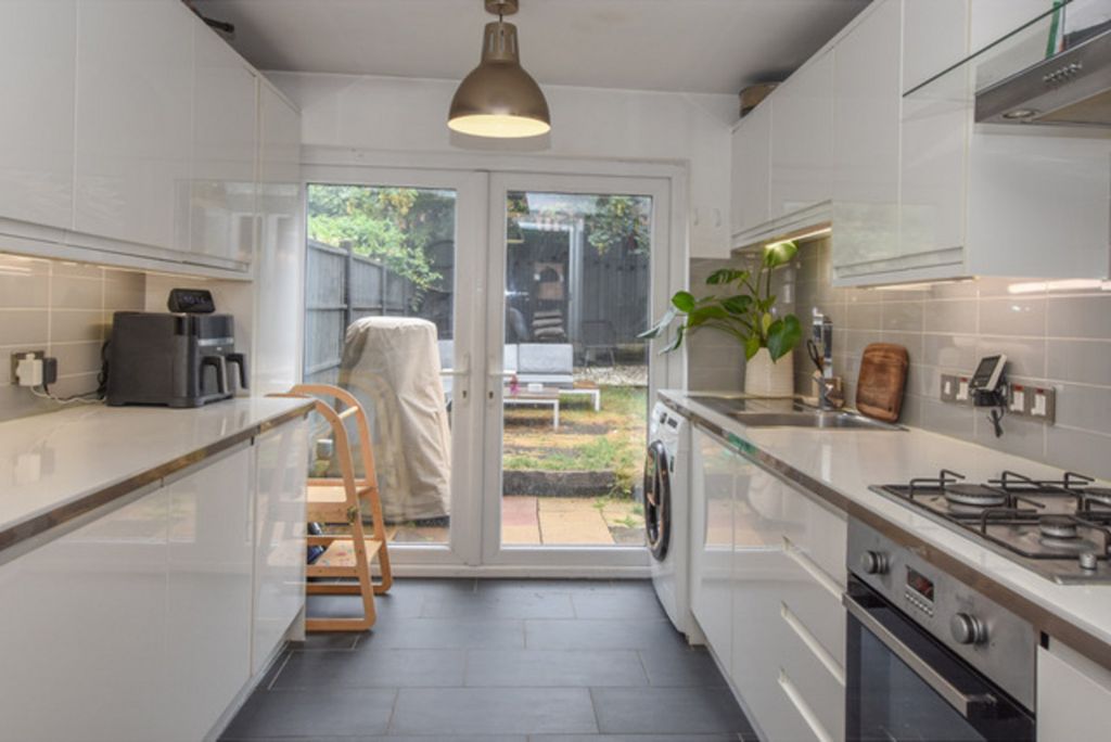 Property photo 3 of 20