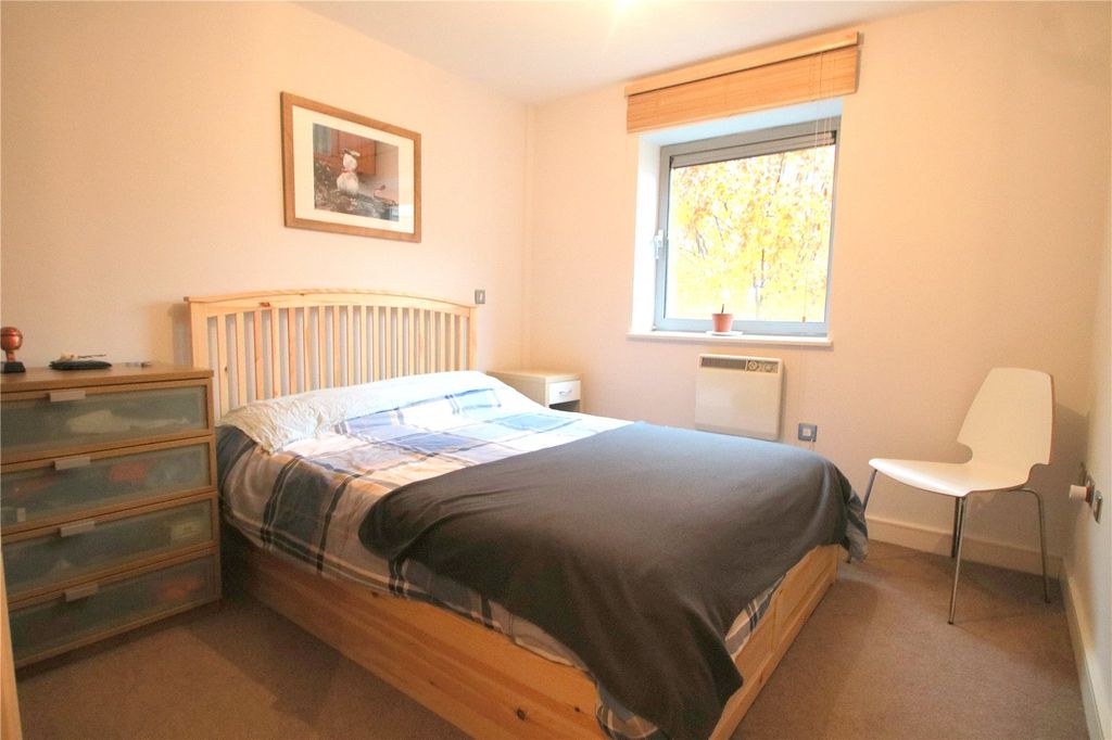 Property photo 3 of 8 Picture No. 04