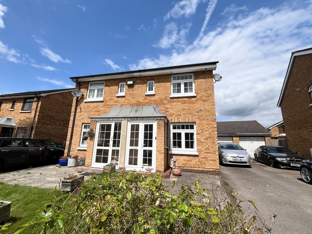 Property photo 1 of 11