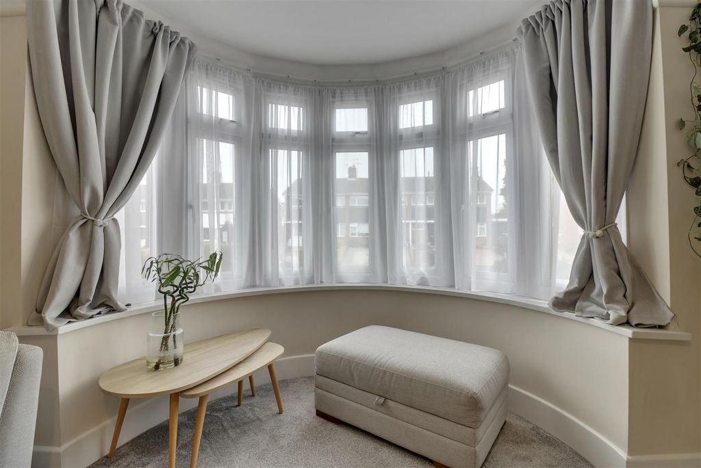 Property photo 3 of 25 DC52BA41-Cb53-49Ec-9563-150Fe9496Bb8_1_201_A.Jpeg