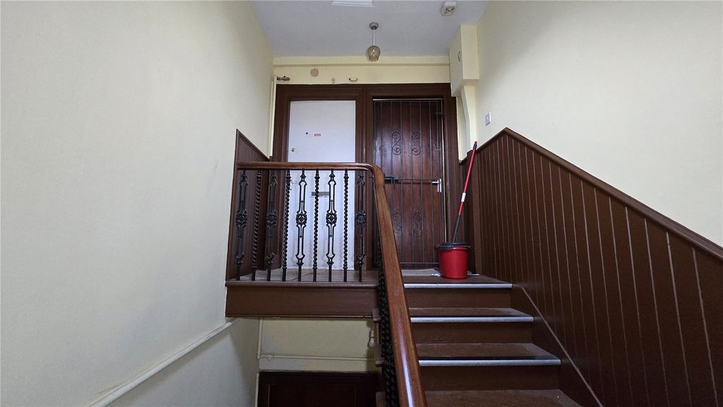 Property photo 3 of 9 Picture No. 04