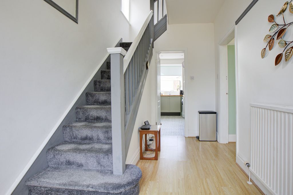 Property photo 2 of 24