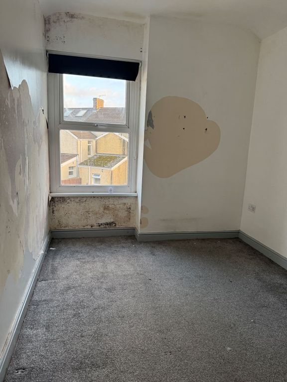 Property photo 3 of 4