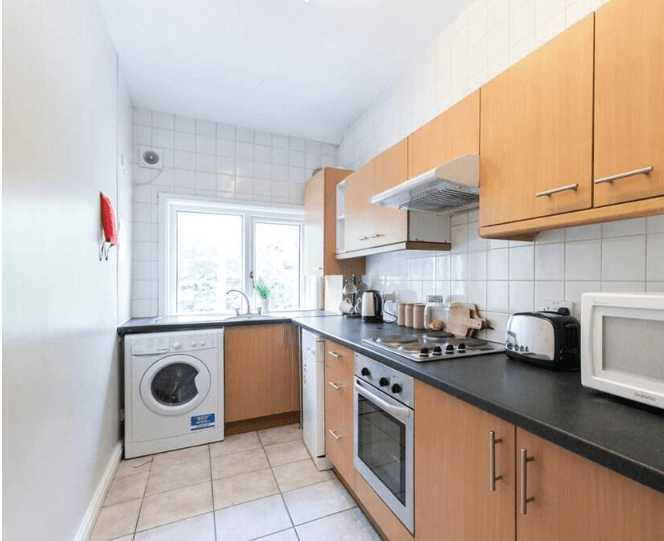 Property photo 1 of 9 Barnwell Rd, London Sw2