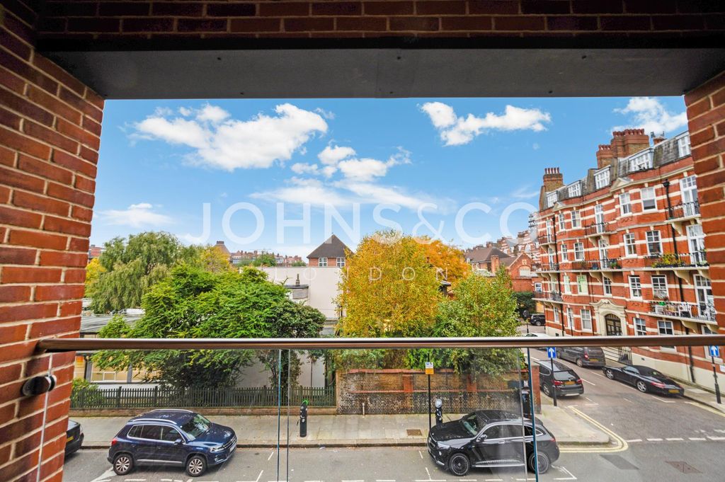 Property photo 2 of 9