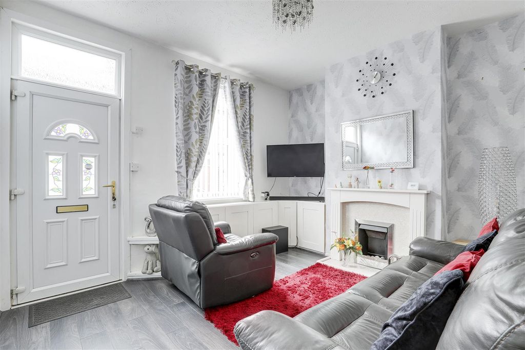 Property photo 2 of 15 01.Jpg