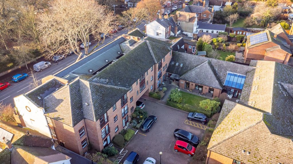 Property photo 2 of 10