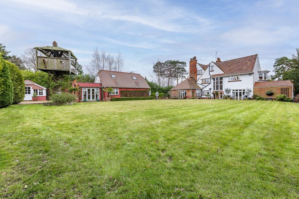 Property photo 3 of 48
